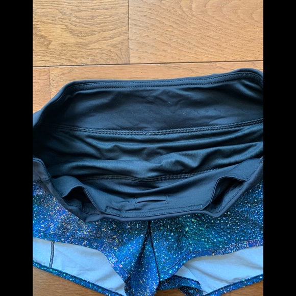 🔥Lululemon Speed Shorts-Strive Multi/Mermaid🔥 - Picture 13 of 16